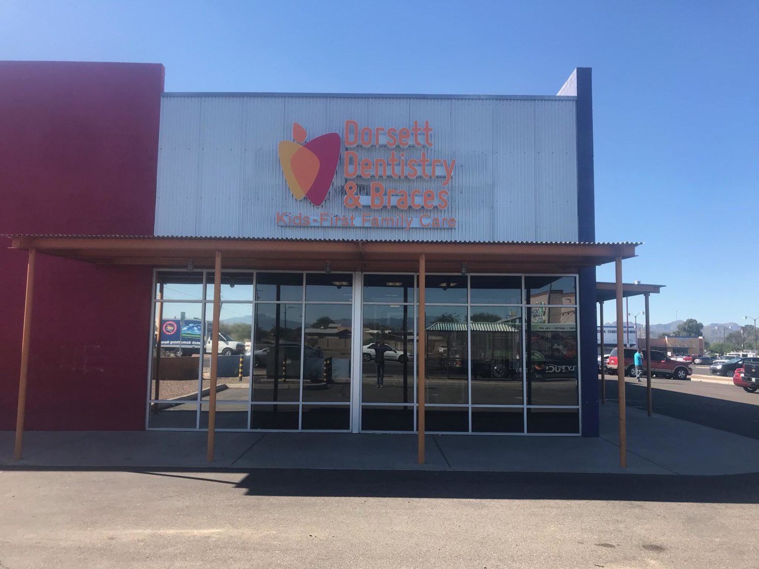 Dentist in South Tucson, AZ on S 6th Ave Dorsett Dentistry